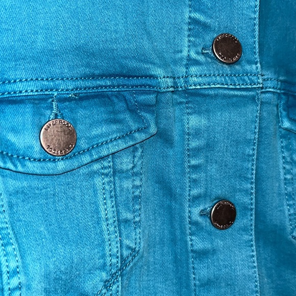 Turquoise Jacket - Picture 2 of 4